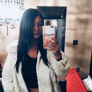 Meet your Posher, Alexandra